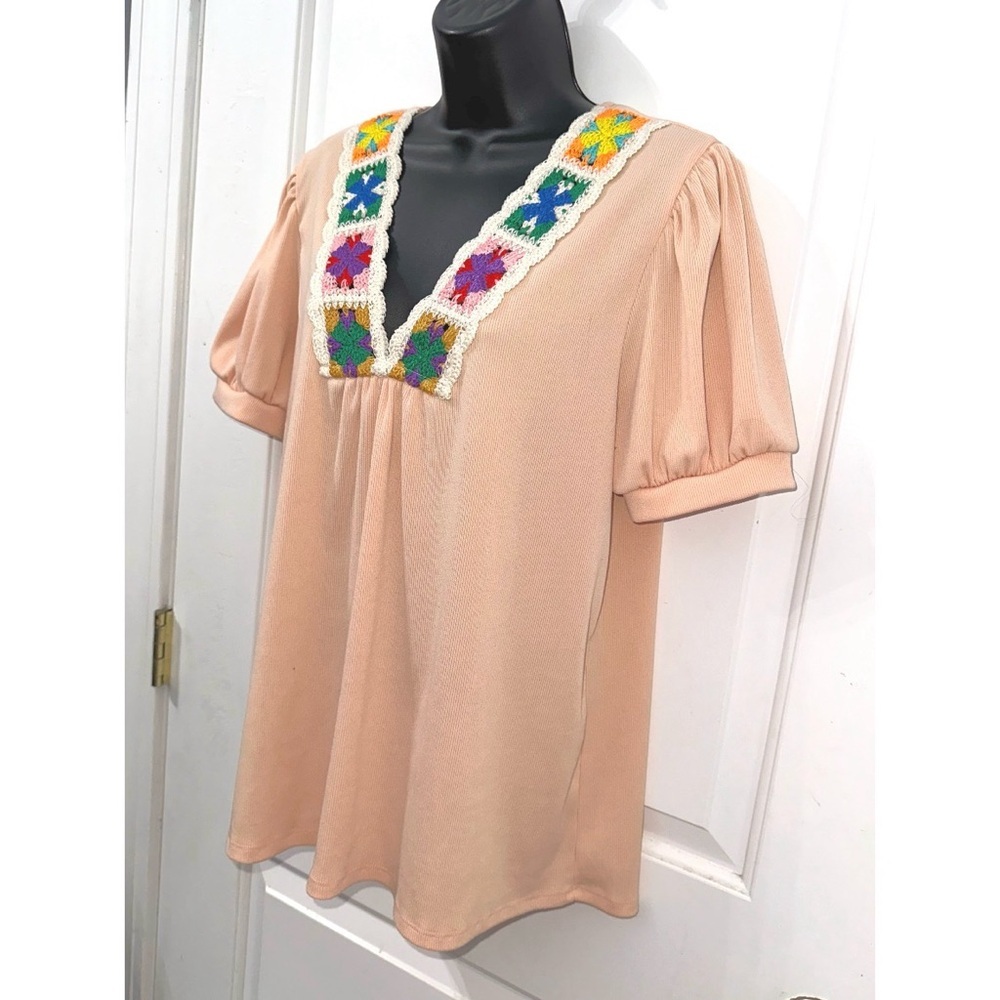Lovely Melody Pale Chestnut Crochet Floral V Neck Textured Short Sleeve Blouse - Picture 3 of 5